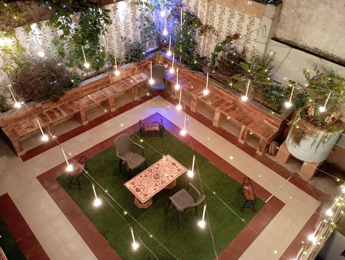 Homestay The Hideout - Near Taj *