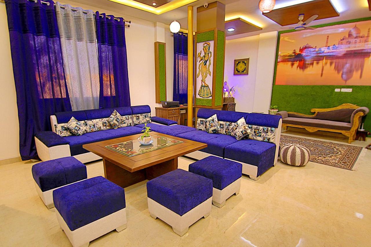 The Hideout - Near Taj Homestay *