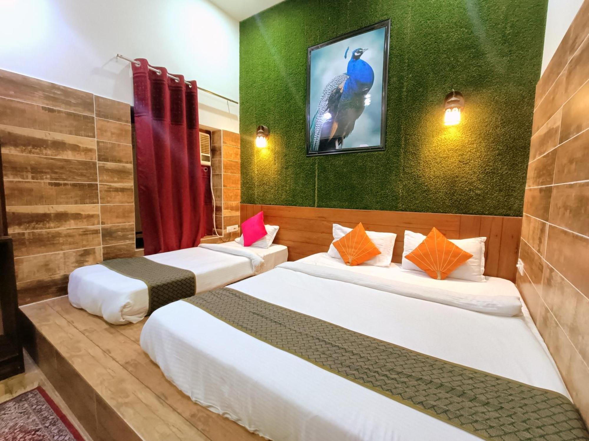 The Hideout Agra - Near Taj Homestay